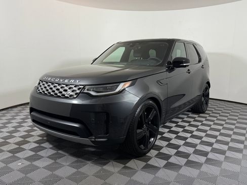Used 2025 Land Rover Discovery S AWD/4WD image 28