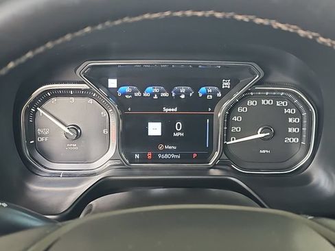 Used 2021 GMC Yukon XL AT4 w/ AT4 Premium Plus Package AWD/4WD image 12