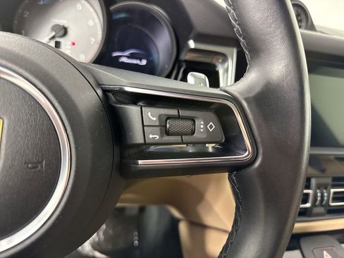 Certified 2023 Porsche Macan S AWD/4WD image 38