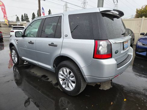 Used 2012 Land Rover LR2 HSE AWD/4WD image 2