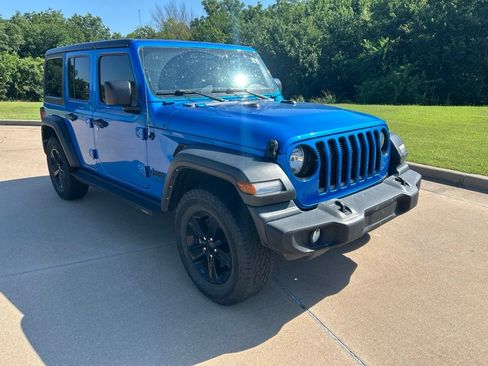 Used 2022 Jeep Wrangler Unlimited Sport AWD/4WD image 7