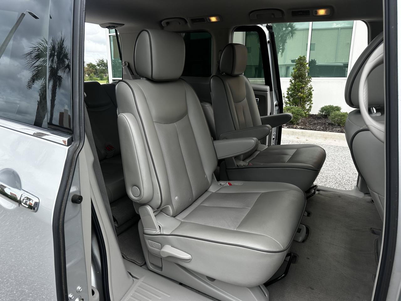 Used 2015 Nissan Quest SV w/ Leather Package FWD image 10