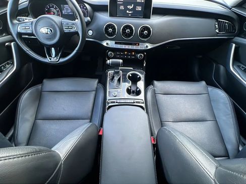 Used 2018 Kia Stinger RWD image 18