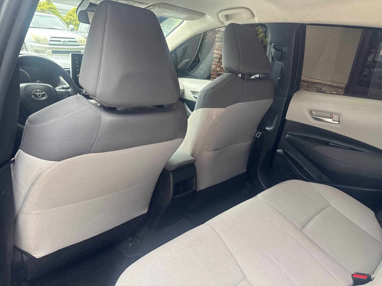 Used 2020 Toyota Corolla LE FWD image 12