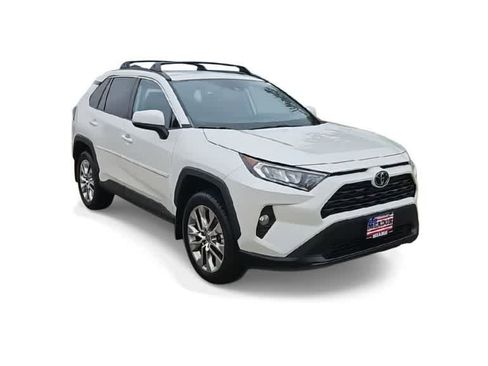 Used 2021 Toyota RAV4 XLE Premium FWD image 2