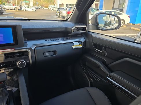 New 2025 Toyota Tacoma TRD Sport image 19