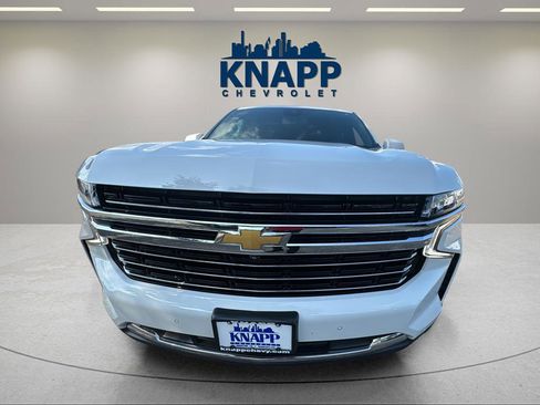 Used 2024 Chevrolet Suburban LT w/ LT Signature Package AWD/4WD image 13