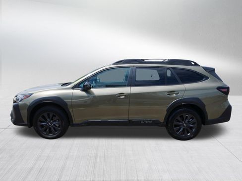 Used 2025 Subaru Outback Onyx Edition AWD/4WD image 4