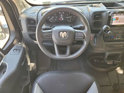 Used 2025 RAM ProMaster 2500 w/ Convenience Group FWD image 11