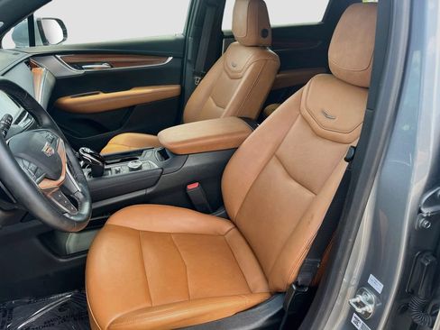 Used 2025 Cadillac XT5 Premium Luxury w/ Technology Package FWD image 22