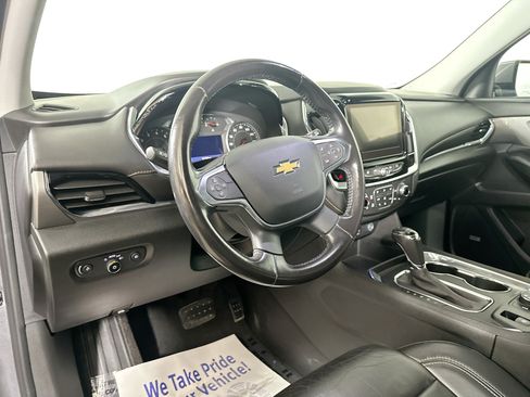 Used 2020 Chevrolet Traverse LT w/ LT Premium Package AWD/4WD image 9