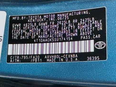 Used 2025 Toyota Camry LE w/ Convenience Package FWD image 38