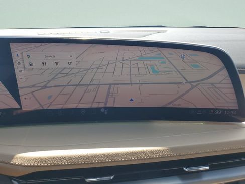 Used 2025 Cadillac XT4 Premium Luxury FWD image 18