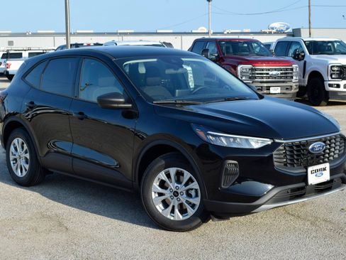New 2026 Ford Escape Active image 3