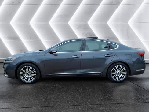 Used 2018 Kia Cadenza Technology FWD image 2