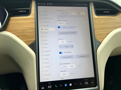Used 2018 Tesla Model X 100D AWD/4WD image 51