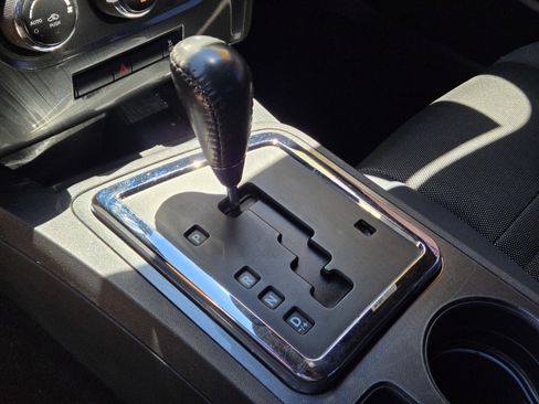 Used 2014 Dodge Challenger SXT RWD image 17