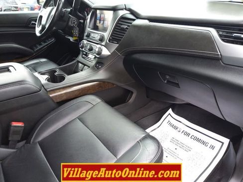 Used 2020 Chevrolet Suburban LT image 31