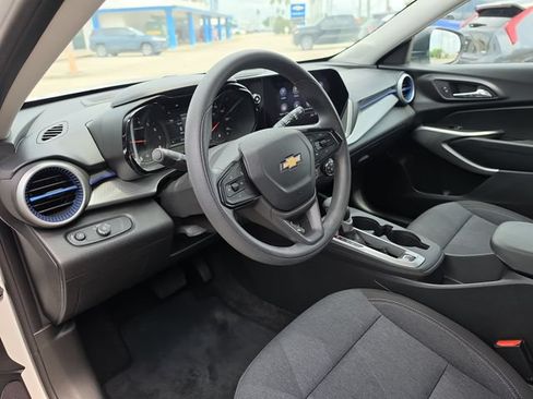 Used 2024 Chevrolet Trax LS FWD image 13