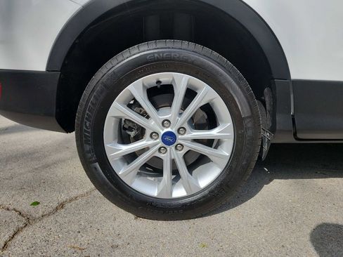 Used 2018 Ford Escape SE FWD image 10