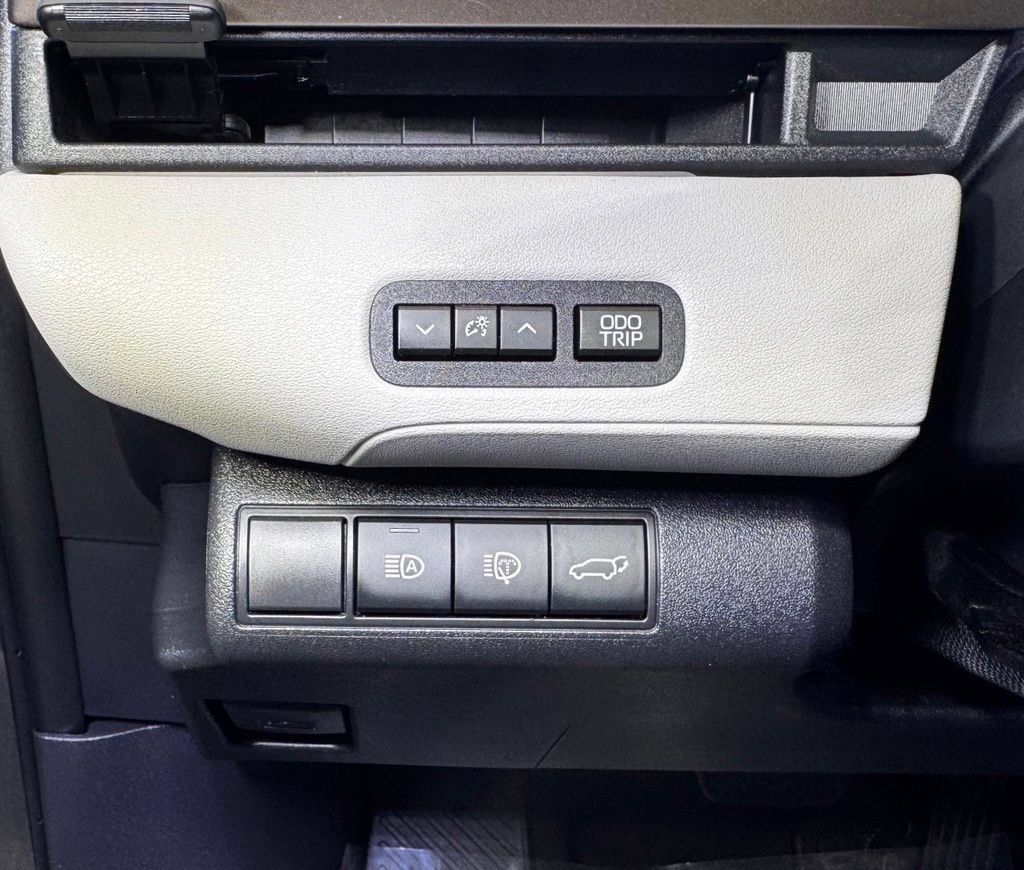 Certified 2026 Toyota bZ AWD/4WD image 27