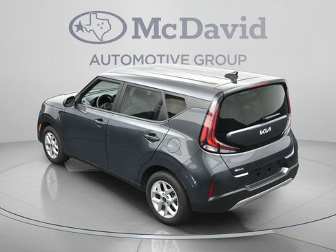 Used 2025 Kia Soul LX w/ LX Technology Package FWD image 36