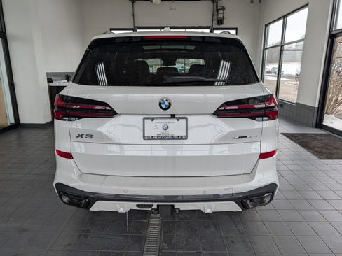 New 2026 BMW X5 xDrive40i w/ M Sport Package image 3