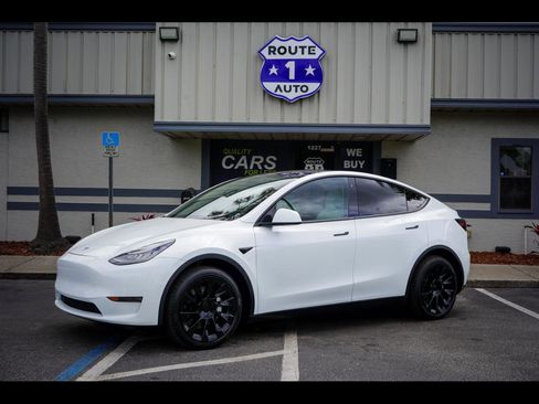 Used 2020 Tesla Model Y Long Range AWD/4WD image 1
