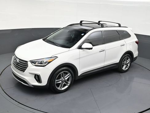 Used 2018 Hyundai Santa Fe FWD image 13