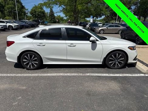 Used 2023 Honda Civic EX image 7