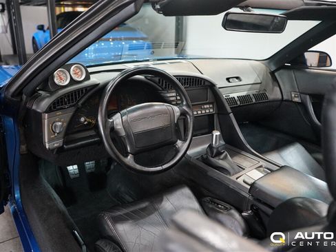 Used 1991 Chevrolet Corvette Convertible RWD image 23