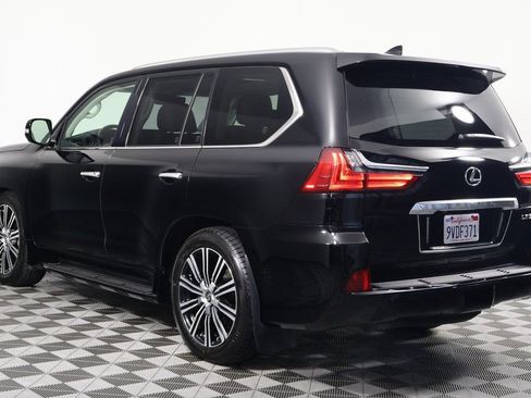 Used 2021 Lexus LX 570 4WD w/ Luxury Package image 6