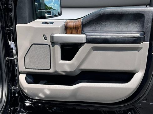 Used 2020 Ford F150 Lariat w/ Equipment Group 502A Luxury AWD/4WD image 29