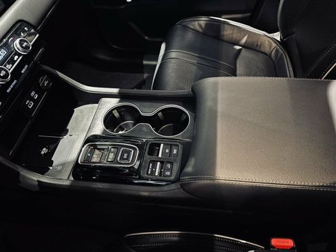 Used 2023 Honda Pilot Elite image 17