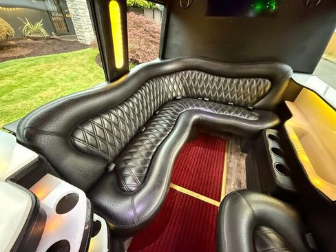 Used 2012 Mercedes-Benz Sprinter 2500 image 17