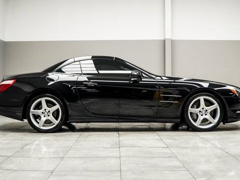 Used 2014 Mercedes-Benz SL 550 image 7