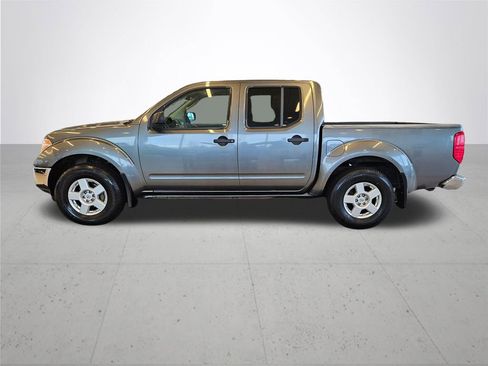 Used 2005 Nissan Frontier SE image 11