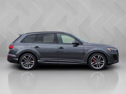 New 2026 Audi Q7 3.0T Prestige image 7