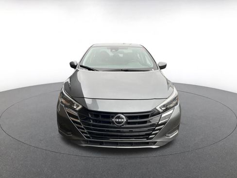 Used 2025 Nissan Versa SV image 2