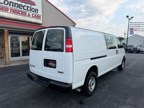 Used 2023 GMC Savana 2500 Extended w/ Driver Convenience Package RWD image 4