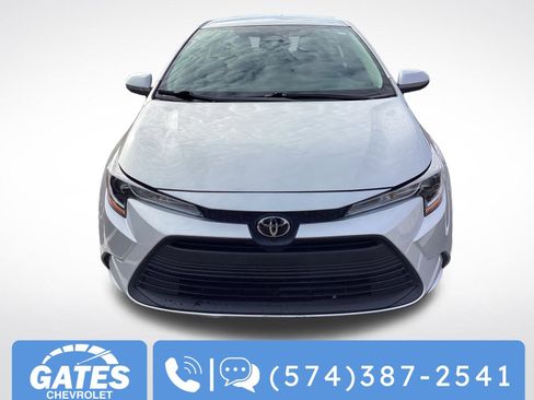 Used 2024 Toyota Corolla LE image 2