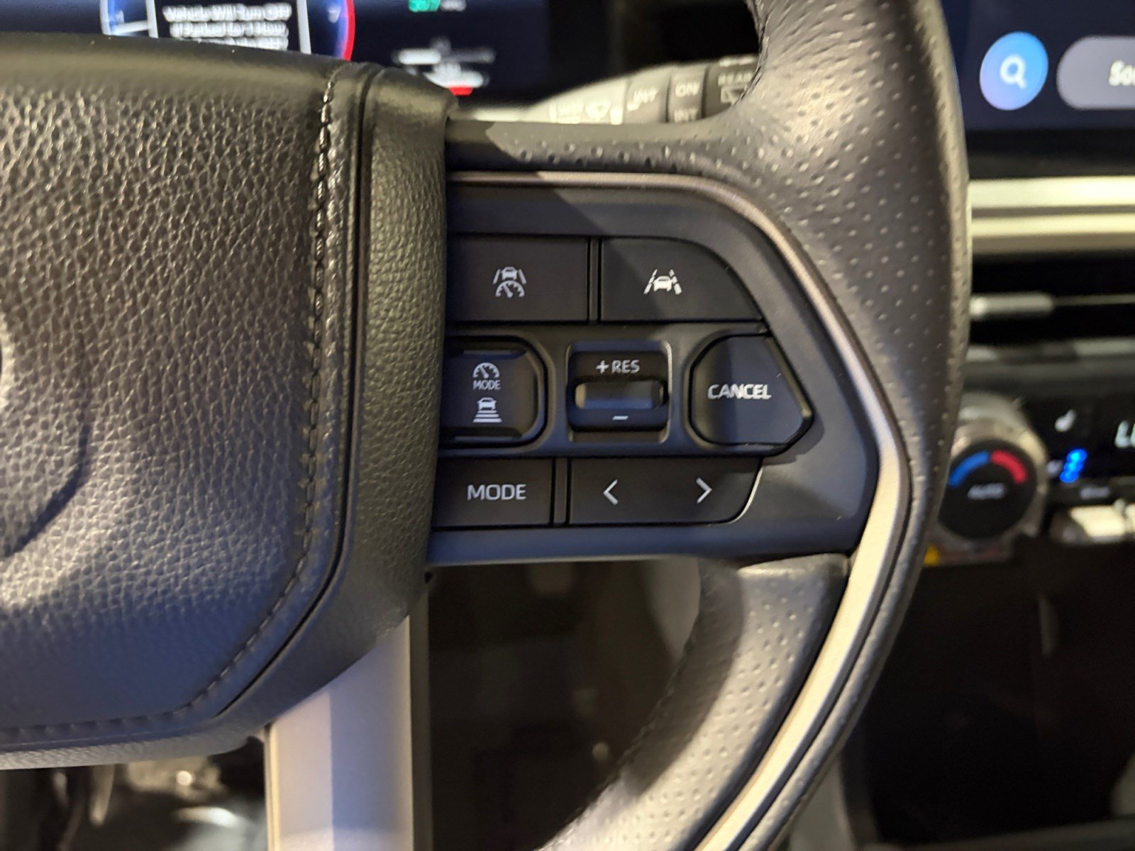 Certified 2025 Toyota 4Runner TRD Off-Road Premium AWD/4WD image 15
