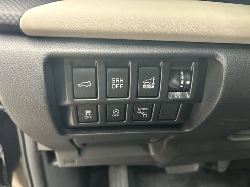 Used 2023 Subaru Forester Limited AWD/4WD image 17