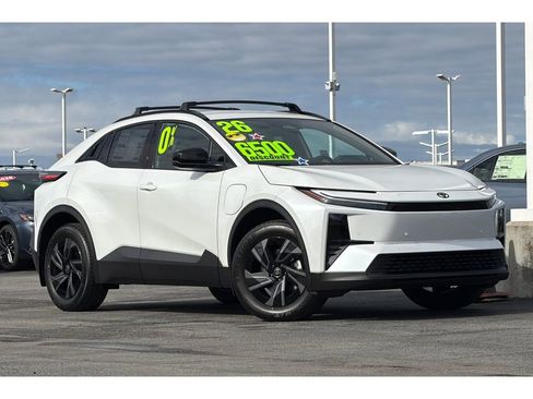 New 2026 Toyota C-HR image 2