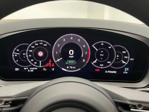 New 2026 Porsche Cayenne S image 10