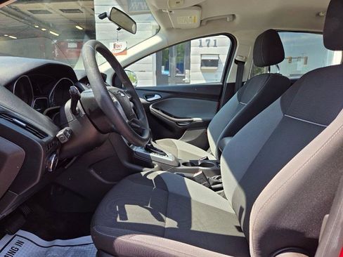 Used 2012 Ford Focus SE FWD image 10