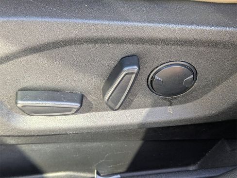 Used 2023 Ford Edge SEL image 21