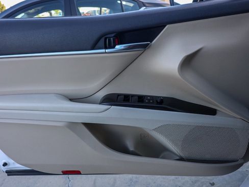 Used 2022 Toyota Camry LE image 22