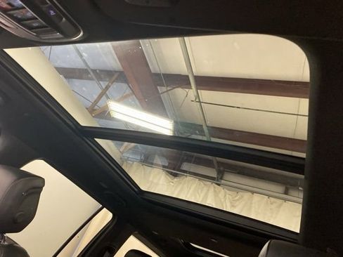 Used 2023 Jeep Wagoneer Series II image 19