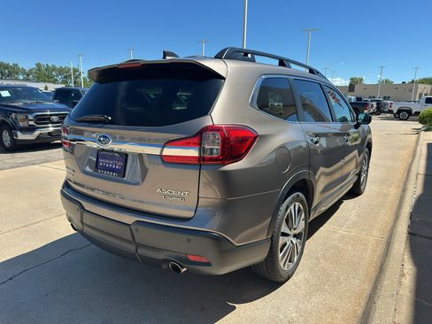 Used 2022 Subaru Ascent Touring AWD/4WD image 5